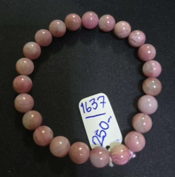 Rhodonite (โรโดไนท์)