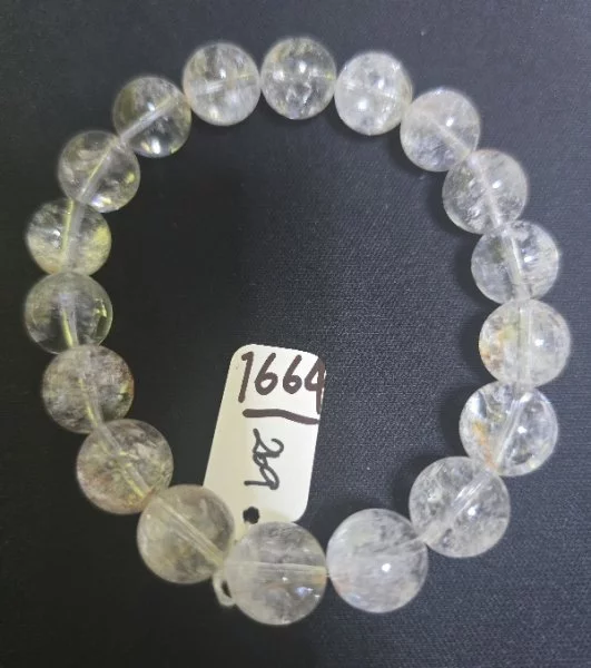 Clear Quartz (เคลียร์ ควอตซ์)