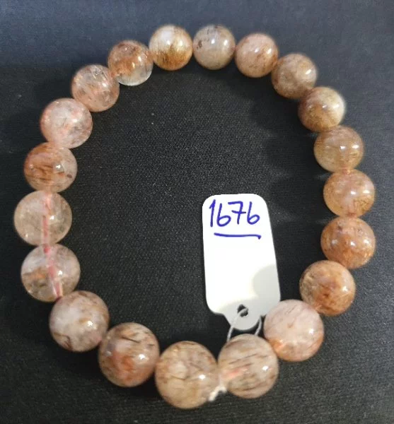 Golden Rutilated Quartz (ไหมเศรษฐี)