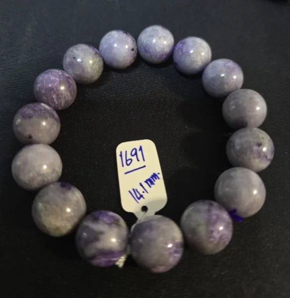 Charoite (ชาโรไอต์)