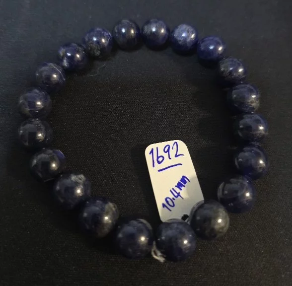 Black Sodalite (แบล็ก โซดาไลต์ )