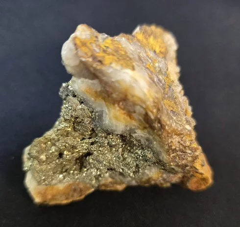 Pyrite (ไพไรต์)