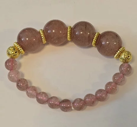 Strawberry Quartz (สตรอเบอร์รี่ ควอตซ์)