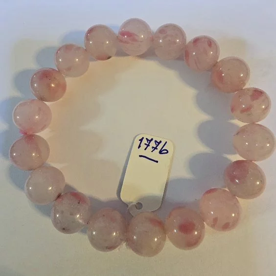 Rhodonite (โรโดไนท์)