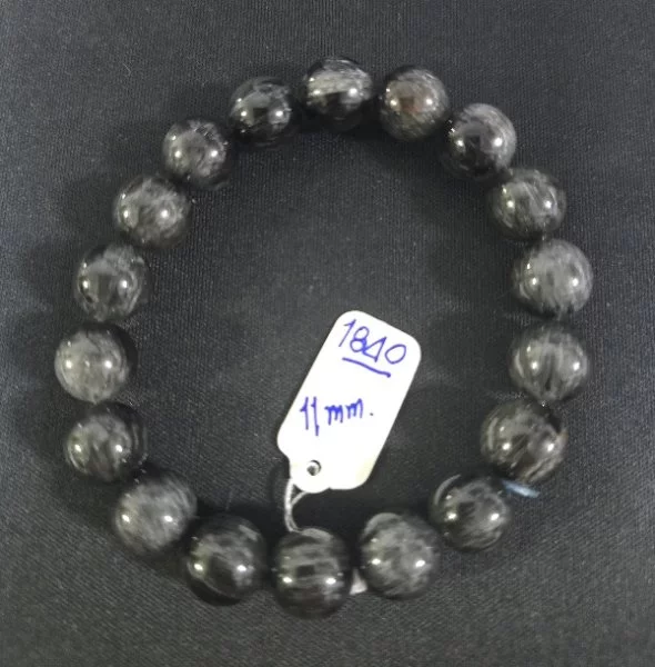 Silver Needle Quartz (ไหมพิรุณ)