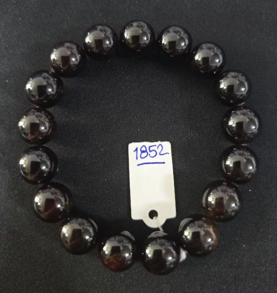 Orange Garnet (โกเมนส้ม)