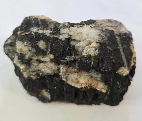 Rutile Quartz (รูไทล์ ควอตซ์)