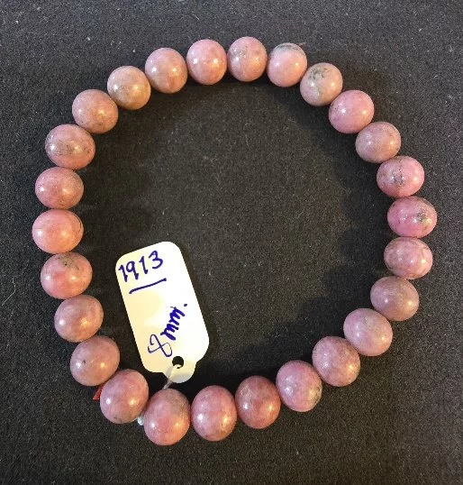 Rhodonite (โรโดไนท์)