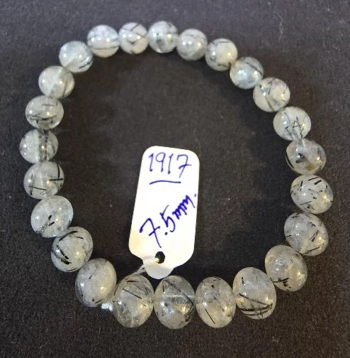 Black Rutilated Quartz (ควอตซ์ไหมสีดำ)