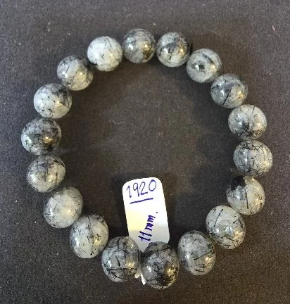 Black Rutilated Quartz (ควอตซ์ไหมสีดำ)
