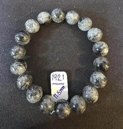 Black Rutilated Quartz (ควอตซ์ไหมสีดำ)