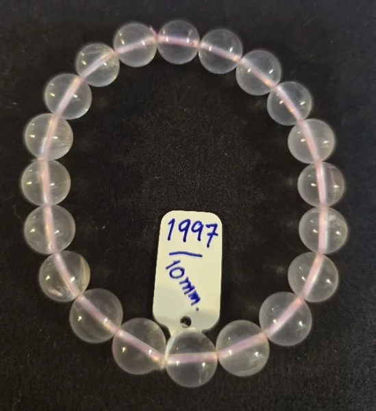 Azeztulite Quartz (อะเซทูไลต์ควอตซ์)
