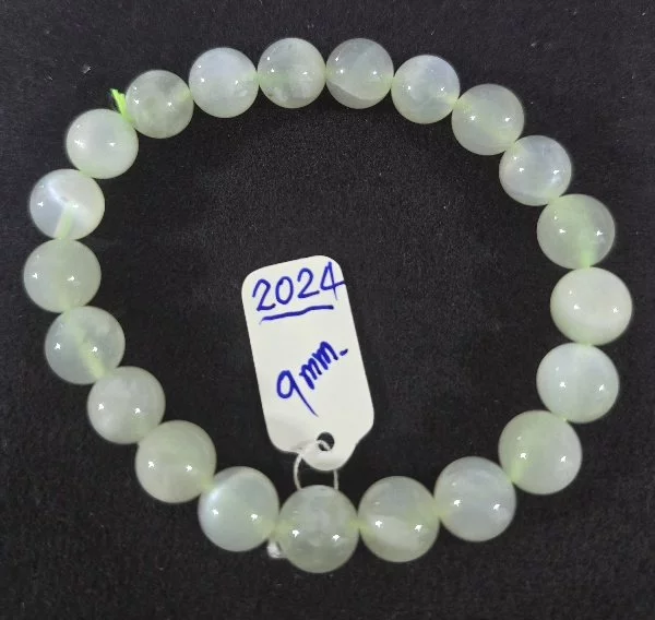 Green Moonstone (กรีน มูนสโตน)