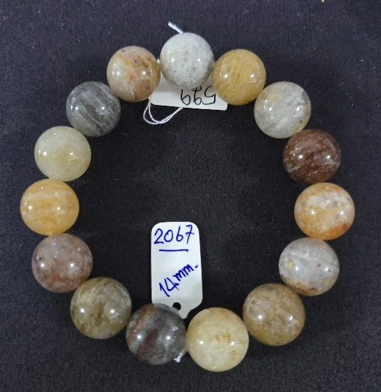 Phan Chan Quartz (แก้วโป่งข่ามพันชั้น)