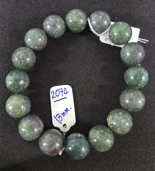 Ruby Zoisite (รูบี้ ซอยไซต์)