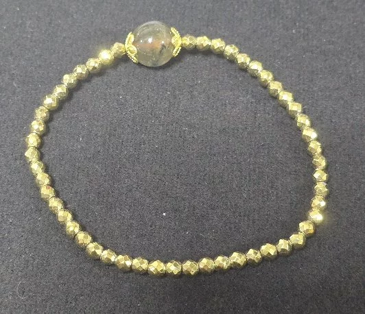 Pyrite (ไพไรต์)