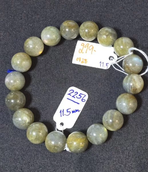 Golden Labradorite (โกลเด้น ลาบราโดไรต์)
