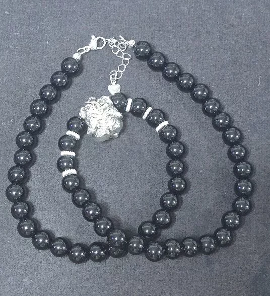 Black Onyx (แบล็ก ออนิกซ์)