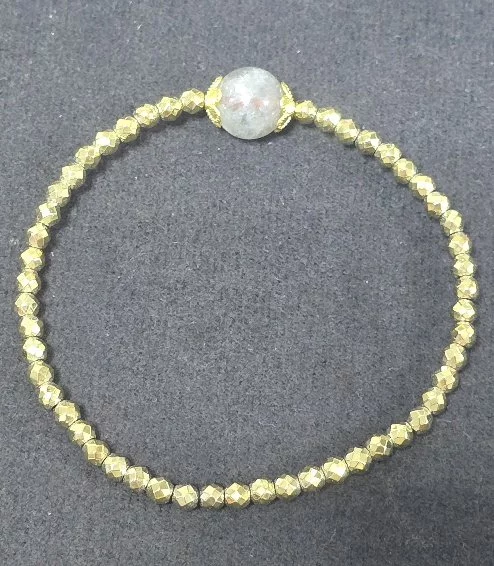 Pyrite (ไพไรต์)