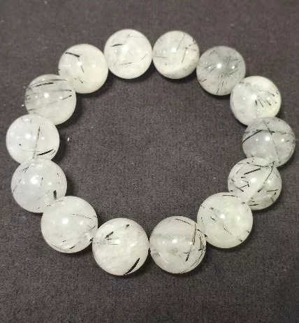 Rutile Quartz (รูไทล์ ควอตซ์)