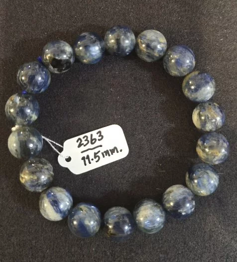 Blue Kyanite (บลู ไคยาไนต์)