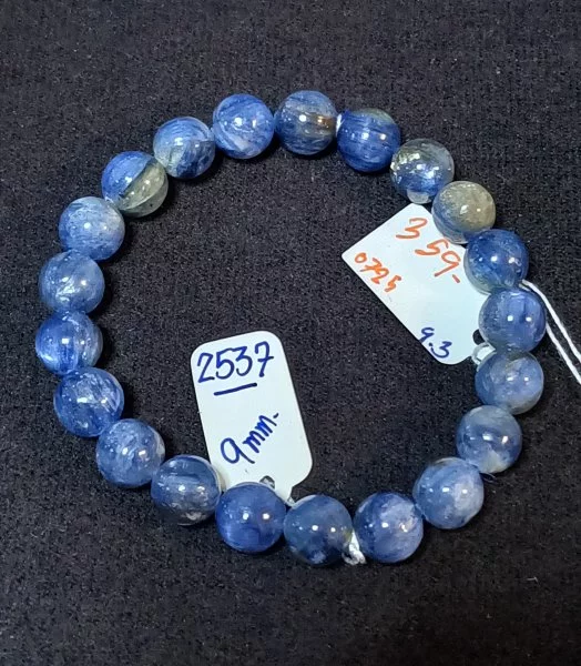 Blue Kyanite (บลู ไคยาไนต์)