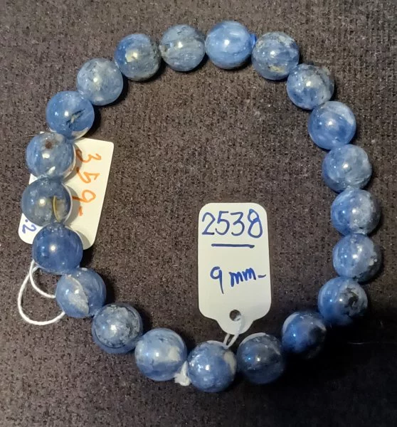 Blue Kyanite (บลู ไคยาไนต์)