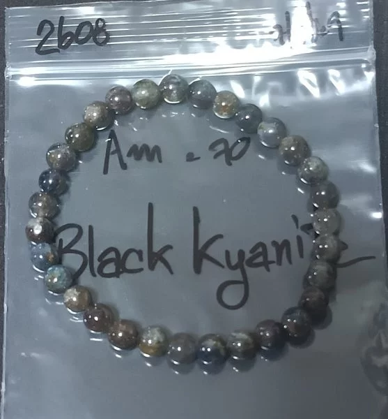 Black Kyanite (แบล็ก ไคยาไนต์)
