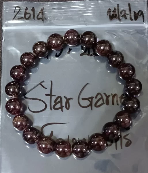 Star Garnet (โกเมนสตาร์)