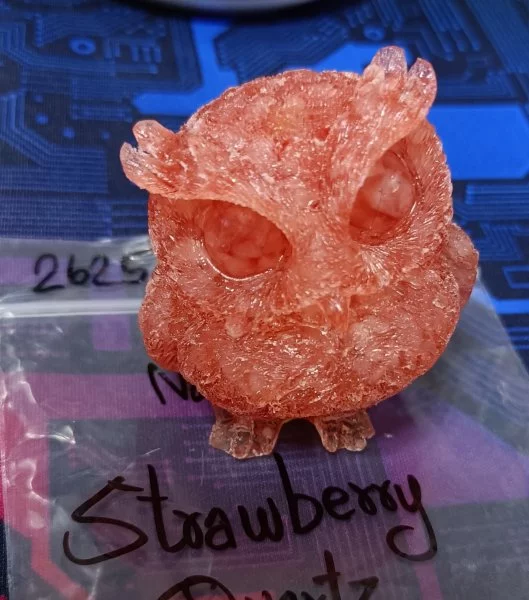 Strawberry Quartz (สตรอเบอร์รี่ ควอตซ์)