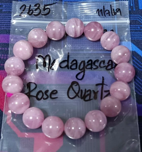 Madagascar Rose Quartz (มาดากัสการ์ โรส ควอตซ์)