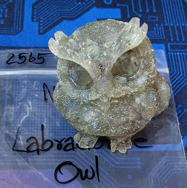 Labradorite (ลาบราดอไรต์)