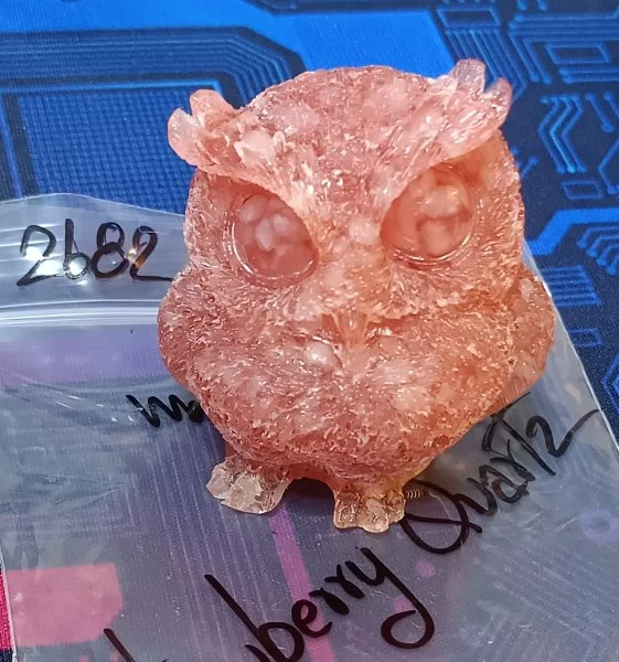 Strawberry Quartz (สตรอเบอร์รี่ ควอตซ์)