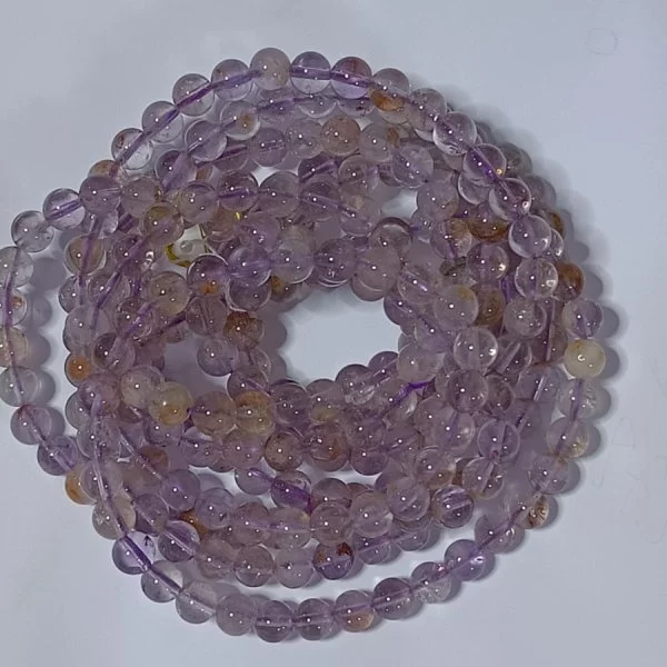 Jom-Nang Quartz (แก้วจอมนาง)