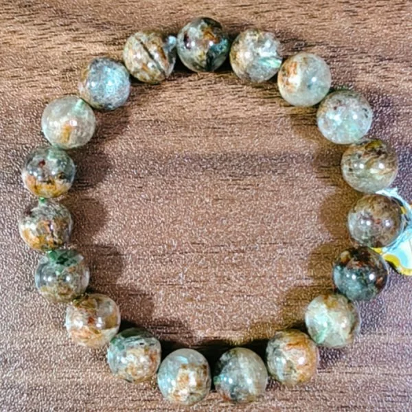 Phan Chan Quartz (แก้วโป่งข่ามพันชั้น)