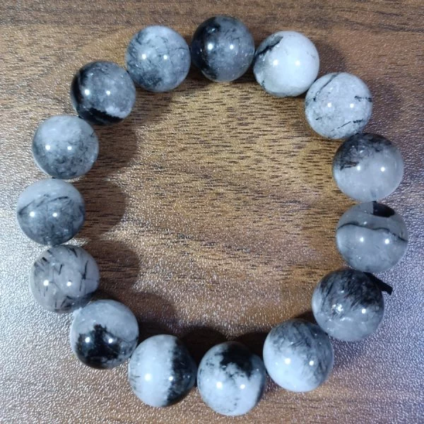 Black Rutilated Quartz (ควอตซ์ไหมสีดำ)