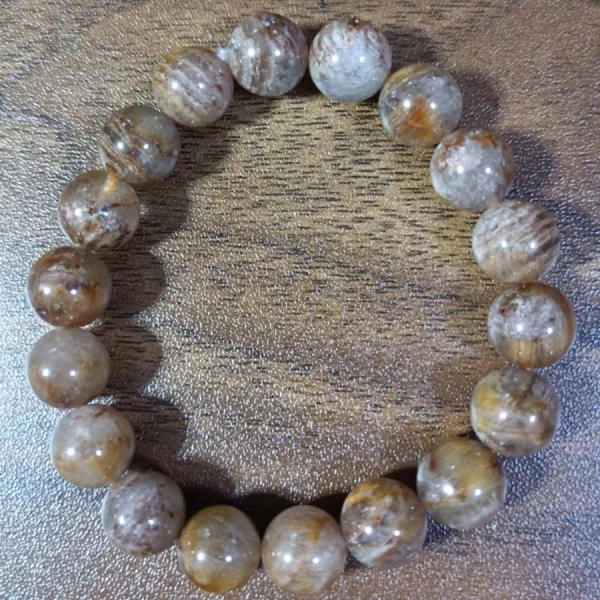Phan Chan Quartz (แก้วโป่งข่ามพันชั้น)