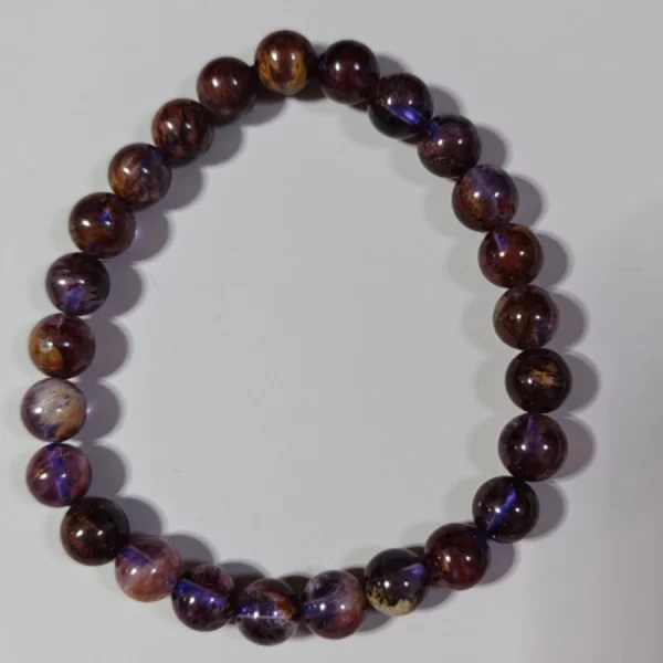 Jom-Nang Quartz (แก้วจอมนาง)