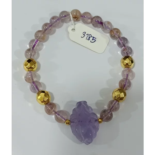 Jom-Nang Quartz (แก้วจอมนาง)