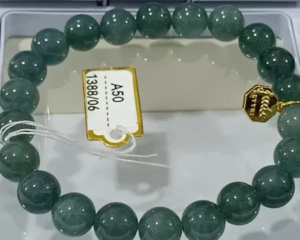 Green Jade (หยกเขียว)