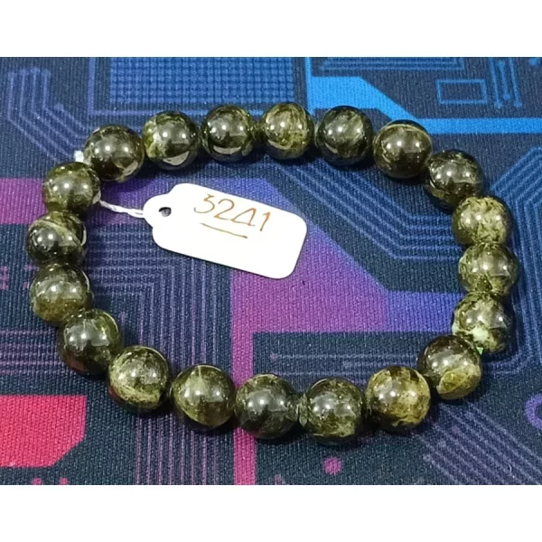 Green Tourmaline (กรีนทัวร์มาลีน)