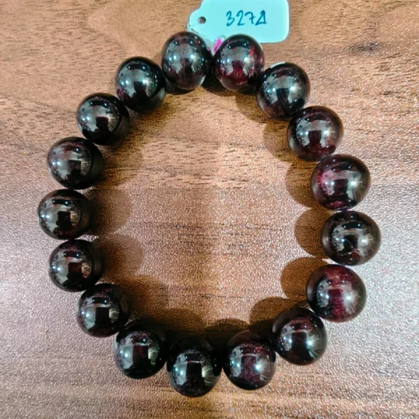 Garnet (การ์เนต)