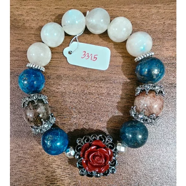 Lapis Lazuli (ลาพิส ลาซูลี)